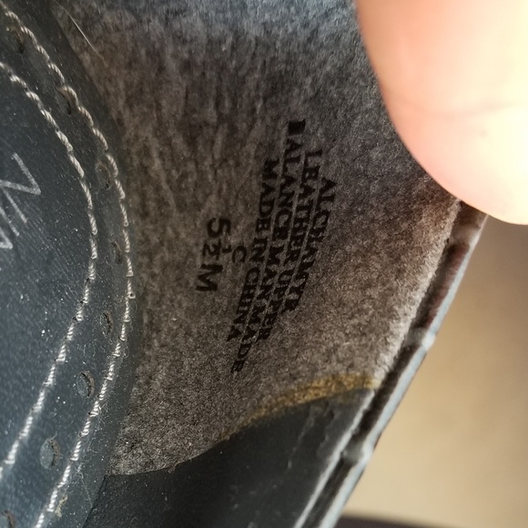 Nine West Alchamy Gray Leather Heels - Picture 7 of 7